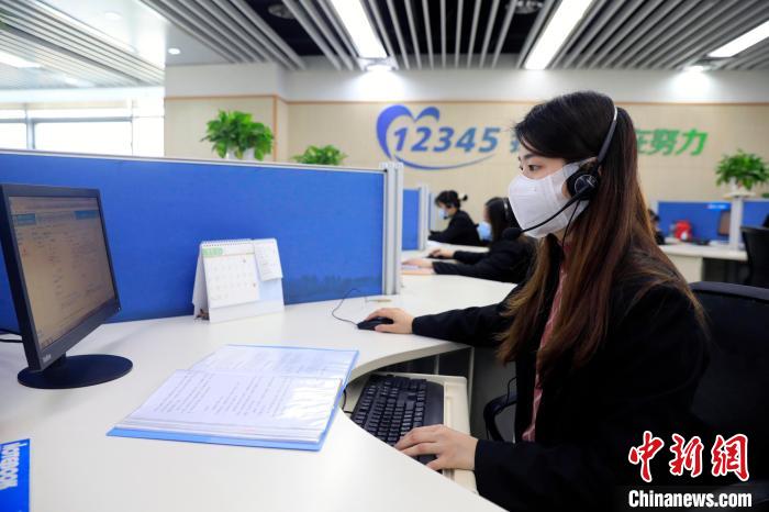 成都:24小时不打烊市长热线当好防疫“总客服”