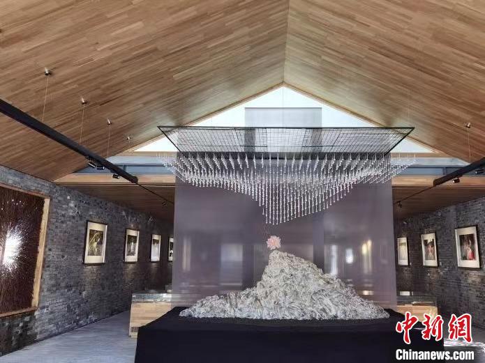 展览空间设立于松阳航运博物馆，这座博物馆是在原造船厂和仓库的基础上进行改造和新建的。　王鑫 摄