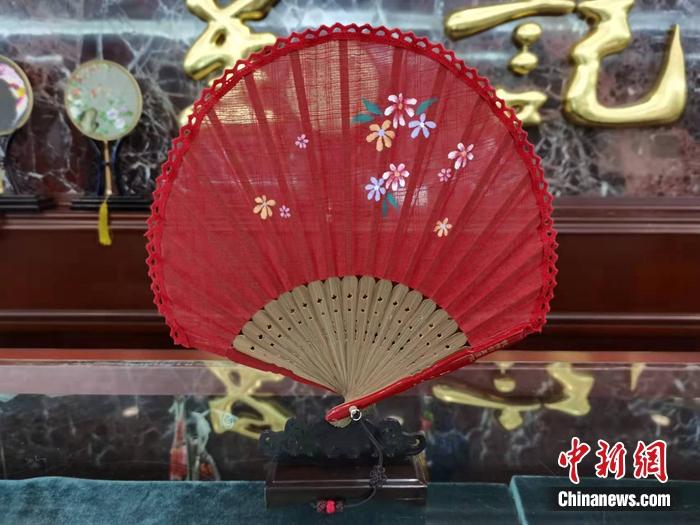 点击进入下一页