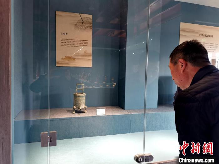 襄阳贞元博物馆收藏的“汉代铜漏” 胡传林 摄