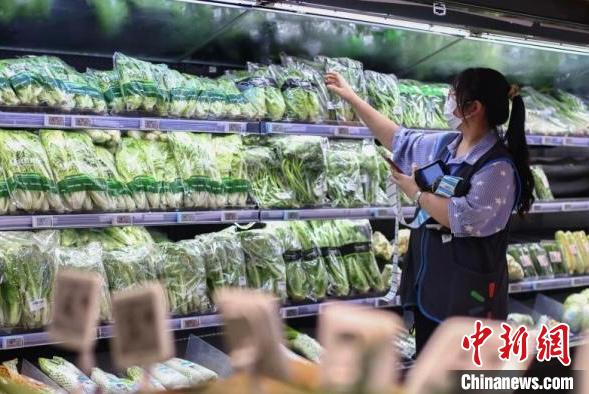 南京保障民众就地过年：春节期间千余超市农贸市场正常营业