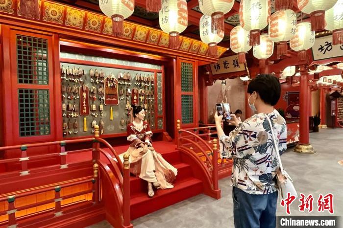 西安“长安十二时辰”街区被质疑甲醛超标官方:已做三次环测结果尚未出