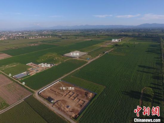 千秋门遗址与宫城轴线建筑位置关系图(西北-东南)。(资料图) 中国社会科学院考古研究所供图