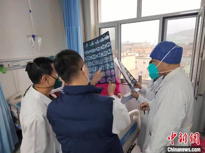 山西组织千名医师下基层提升县乡村医疗救治能力