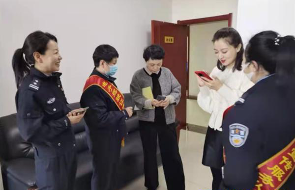 php4E8F.tmp php4E8F.tmp